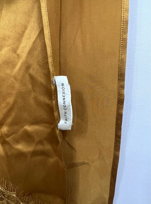 Шал Faith Connecion златисто жълт