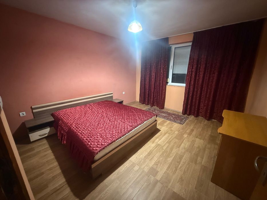 Дава се под наем Тристаен апартамент в Стара Загора, Била - 124 кв.м за 357 € - Снимка #11