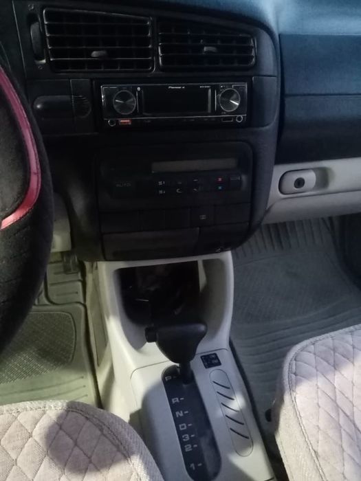 Машина сатылады.