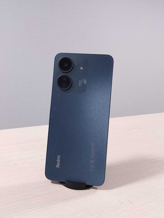 Продаю телефон Redmi 13C 8/256 срочно!