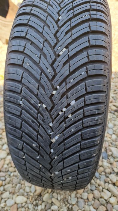 Anvelopă 215/60R17 marca Pirelli, DOT 2024,All Season