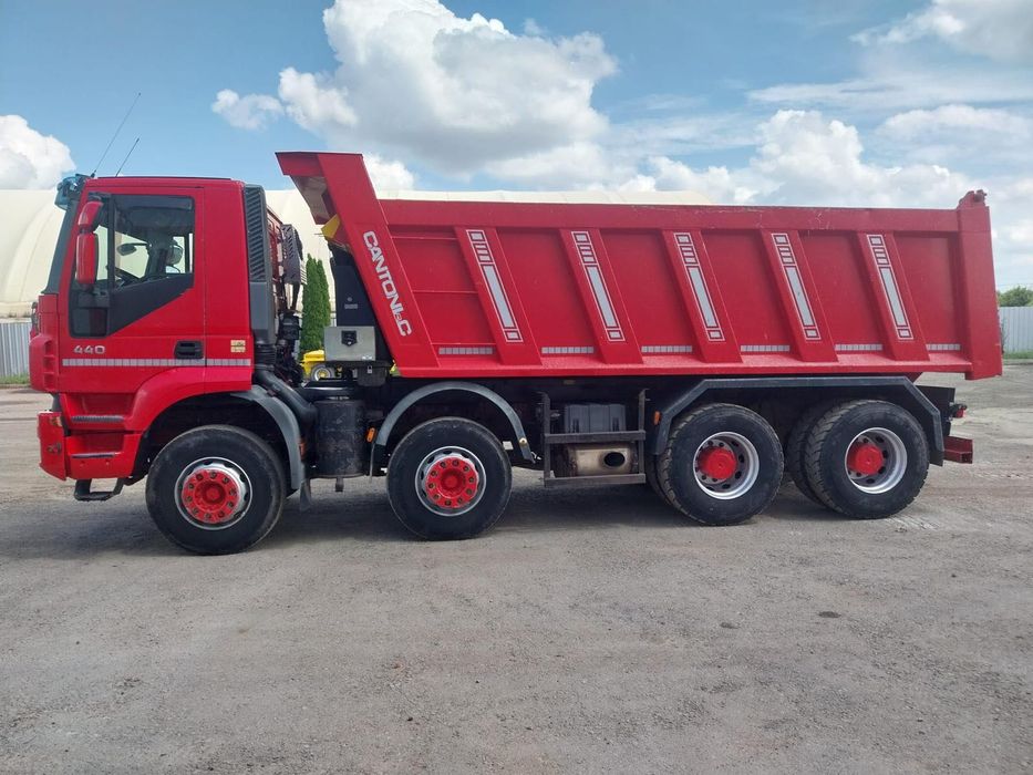 Autobasculanta IVECO 8x4