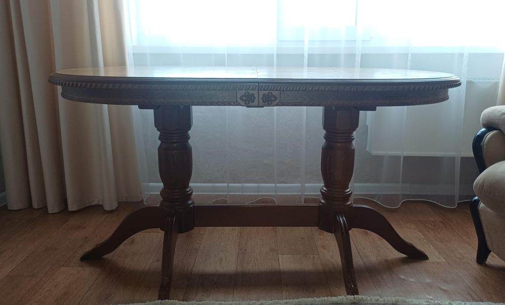 продам Деревянный стол