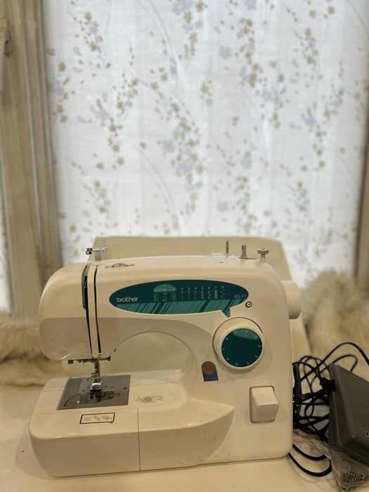 Швейная машинка brother