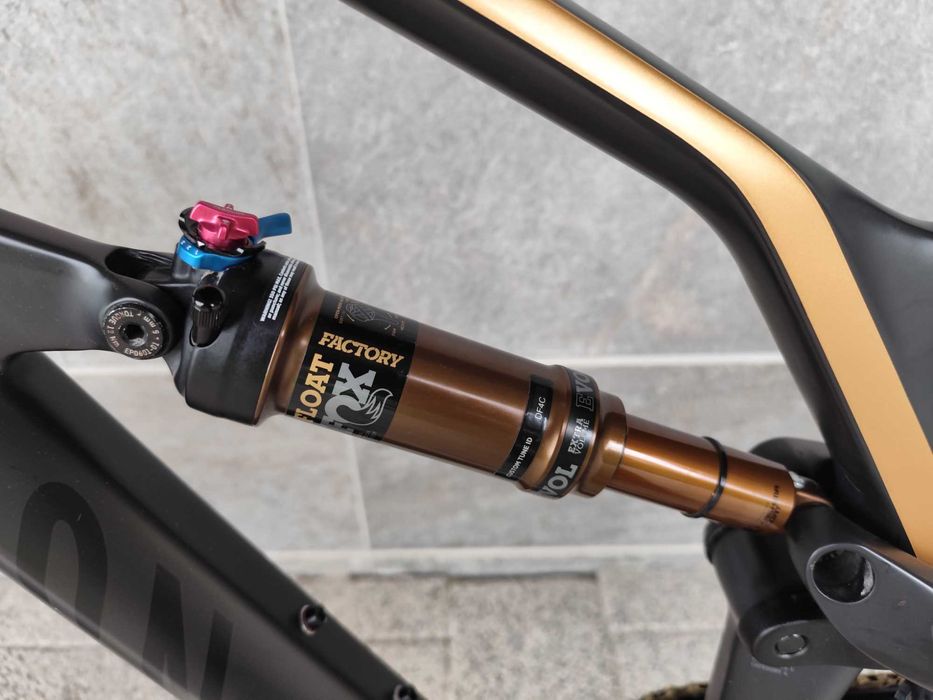 CANYON Spectral CFR LIMITED 27.5 *Full carbon*
