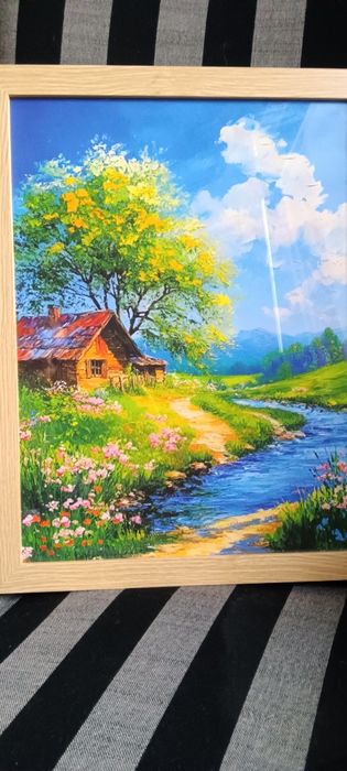 Хармония-пасторална сцена с къщичка, поток и диви цветя, идеална за до