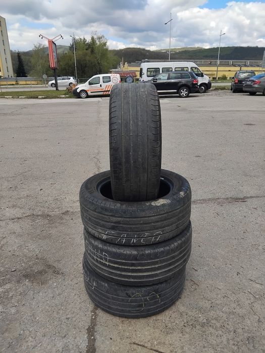 Гуми Fulda 255/55 R18 – комплект 4 бр. в отлично състояние
Продавам комплект от 4 броя гуми Fulda с размер 255/55 R18. Гумите са нов внос и са запазен