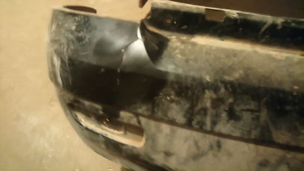 Продам бампера на ваз.