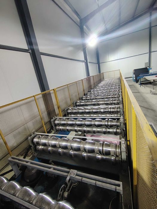 Utilaj profilat tigla metalica