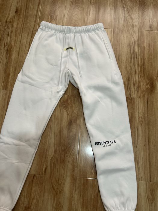 Pantaloni essentials