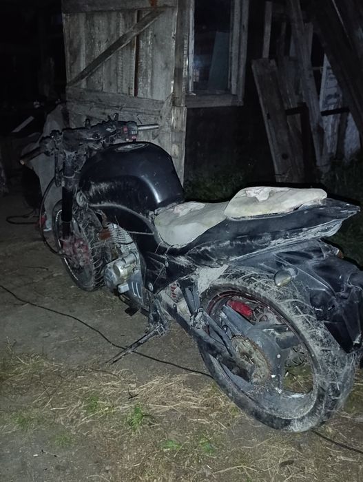 Продам  Musstang MT-200