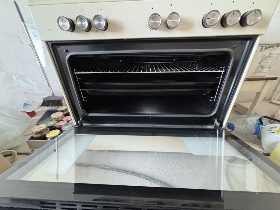 Продам Газ Плиту