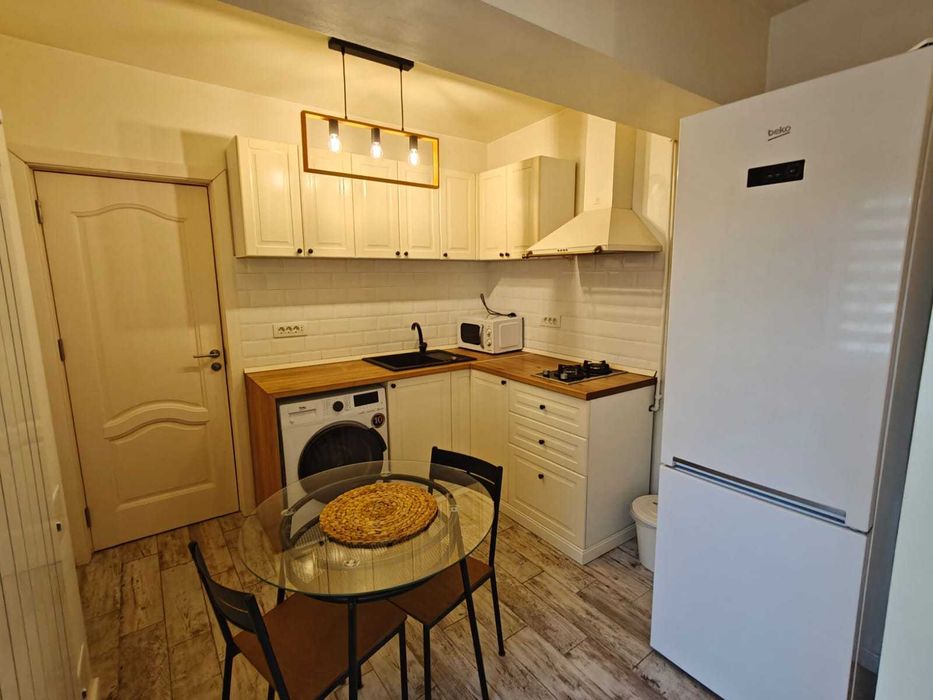 Garsoniera de inchiriat Mega Mall