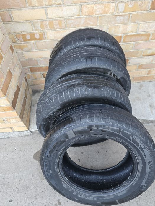 Продам шины 215 на 65 R 16