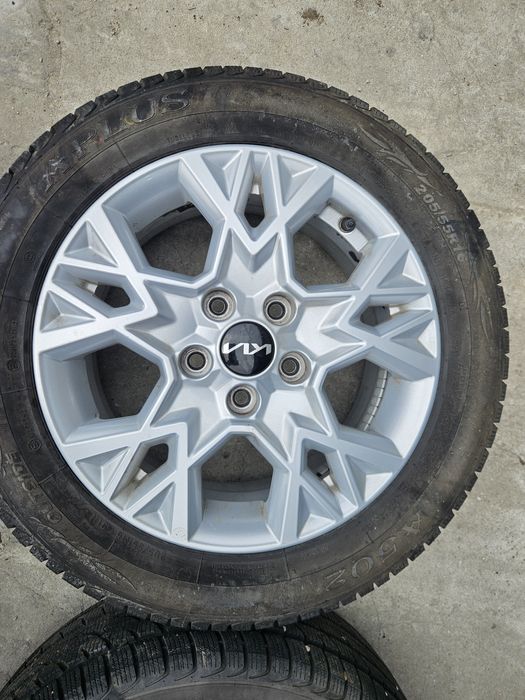 Джанти с гуми за Kia Ceed 2024г 5x114.3  16цола