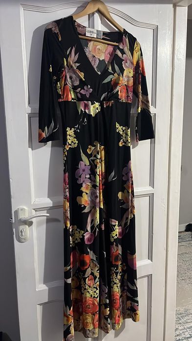 Вечерние шикарные платье