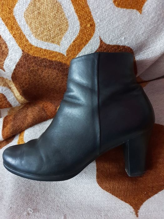 Кожаные зимние полусапожки б/у