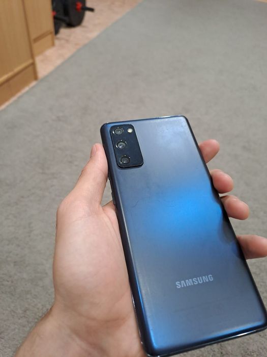 Продам Samsung S20fe