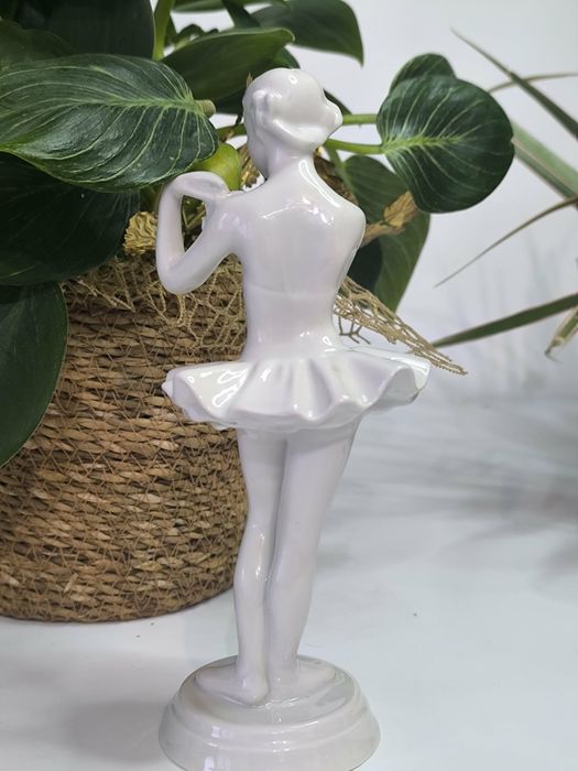 Руска порцеланова статуетка