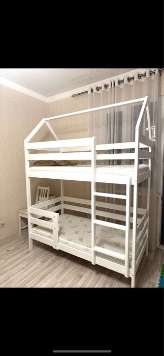 Кроватка детская