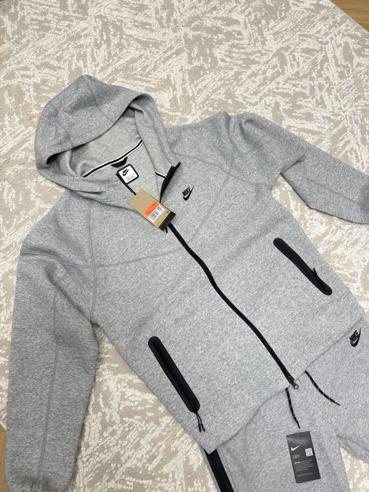 Nike tech fleece