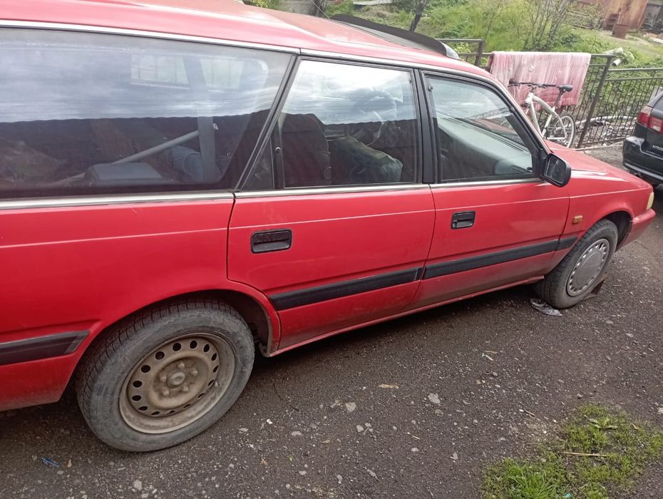Автомобиль Mazda 626