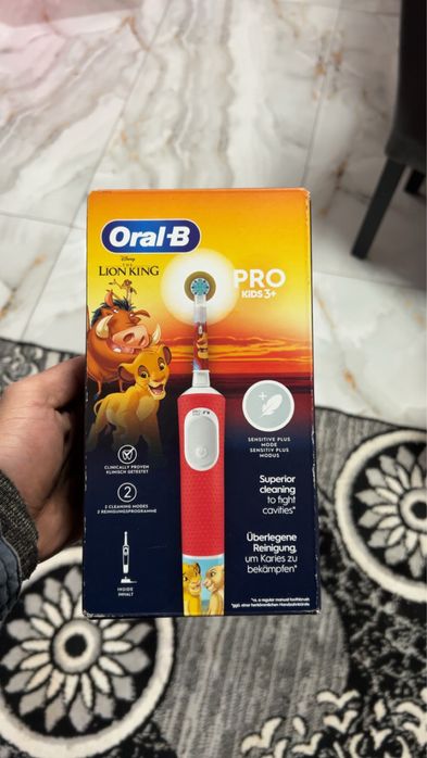 Vand periuțe electrice originale 150 lei  bucata