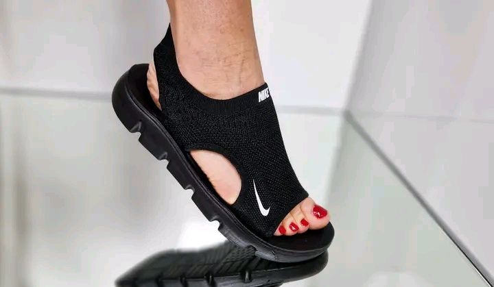 Дамски сандали Nike