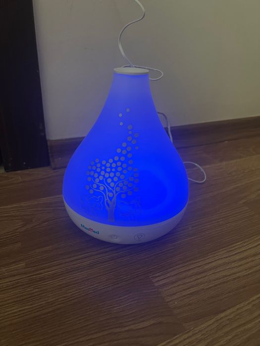 Лампа с овлажнител за въздух