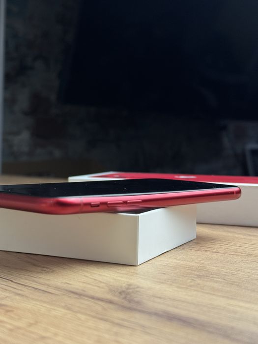 Айфон,IPhone 11 64gb Red с документами