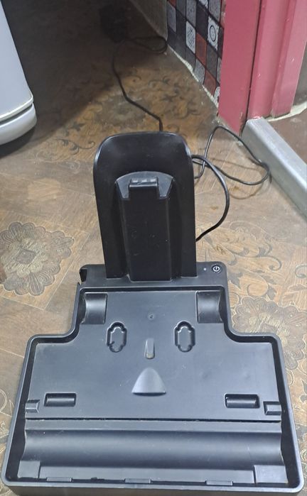 *Продам  вертикальный моющий пылесос