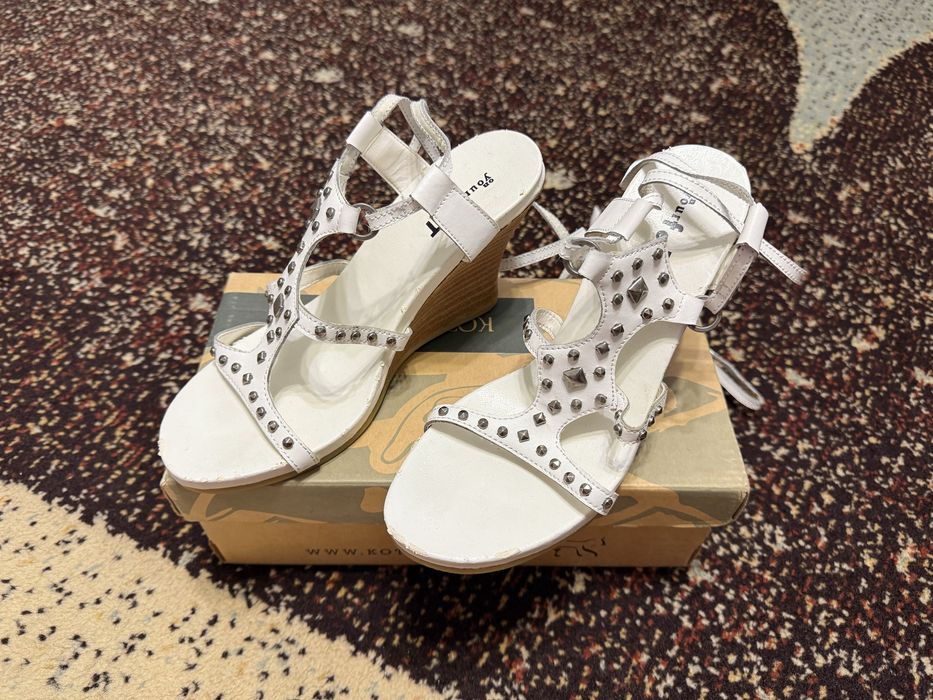 Бомоножки, белые, новые