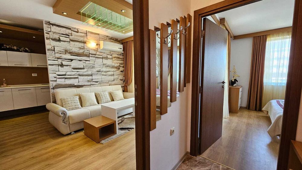 Продава се Двустаен апартамент в к.к. Слънчев бряг - 63 кв.м за 1247 €/кв.м - Снимка #3