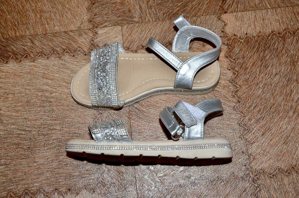 Туфли на девочку