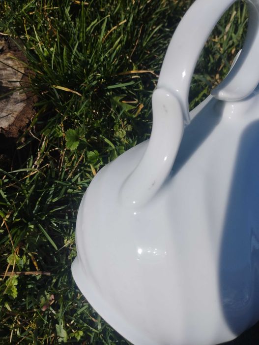 Порцеланов чайник