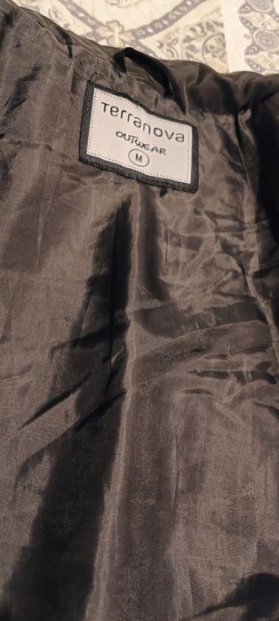 Geaca neagra matlasată Terranova , pentru dama ,măsura M