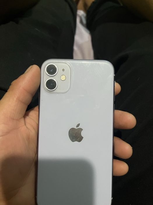 Продам телефон iPhone 11 в хорошем состоянии