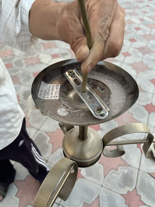 Продается люстра