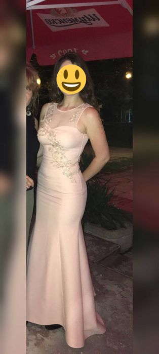 Продавам абитуриентска рокля - цвят праскова/пепелно розово