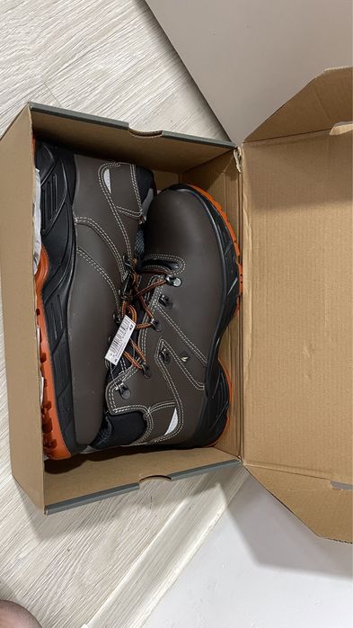 летний спецобувь , спец обувь новый рабочий