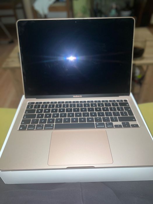 Лаптоп Apple 13.3" MacBook Air, 8GB, 256GB, Gold