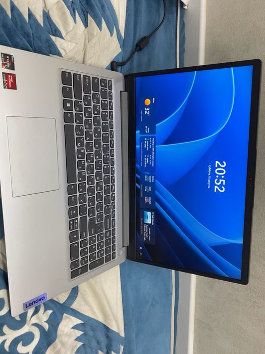 СРОЧНО ПРОДАМ! Lenovo IdeaPad 3 15.6” / Ryzen 3 / 8GB / SSD 512GB