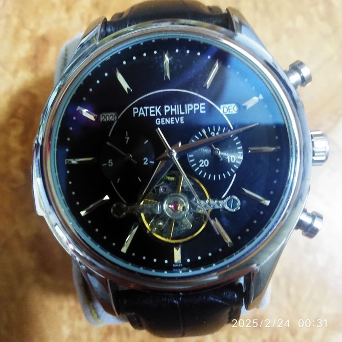 От Мужские швейцарские часы.