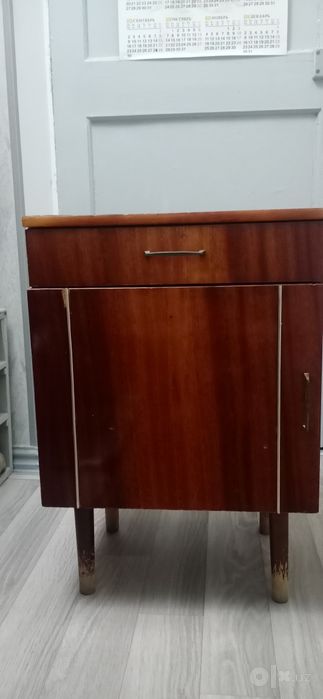 Тумбочка прикроватная