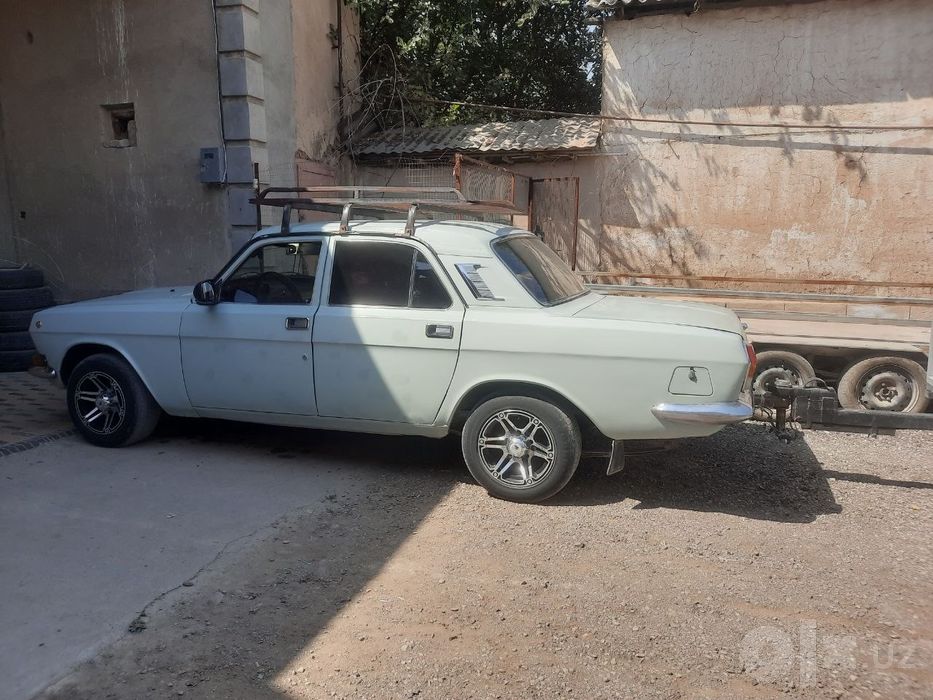 Продаётся автомобиль Волга с тележкой