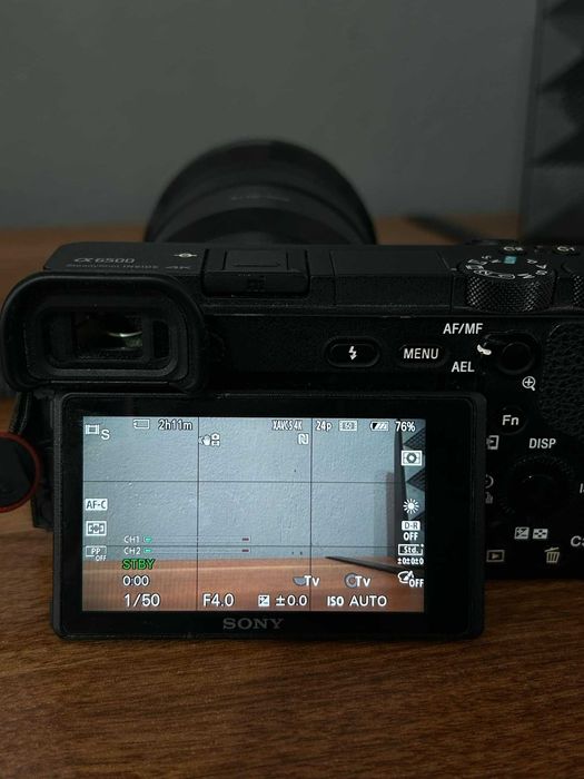 Sony A6500 + 5 батерии и зарядно + SD CARD 64gb
