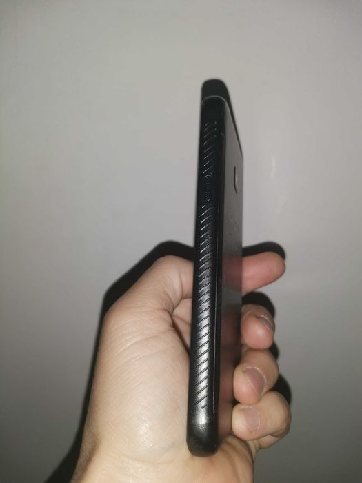 Влаго, прахово и удароустойчив Samsung Xcover 4