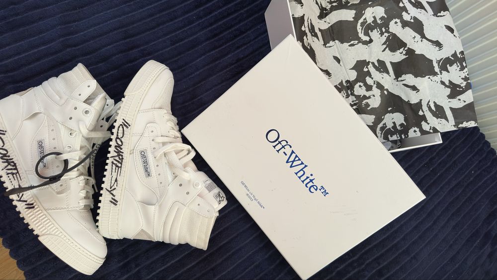 Off White Court 3.0