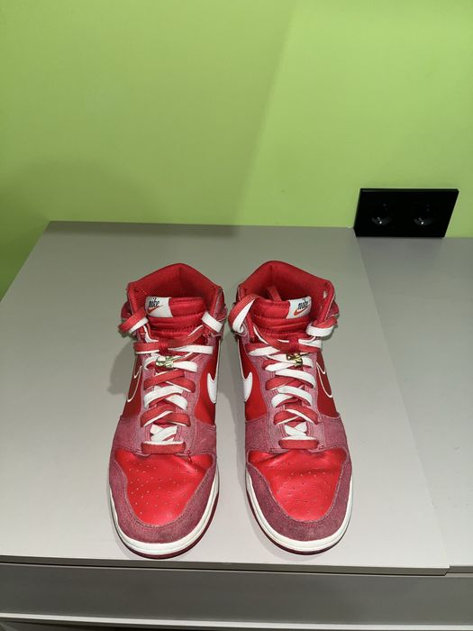 Nike,high dunk,first use red(оригинальные).43 размер