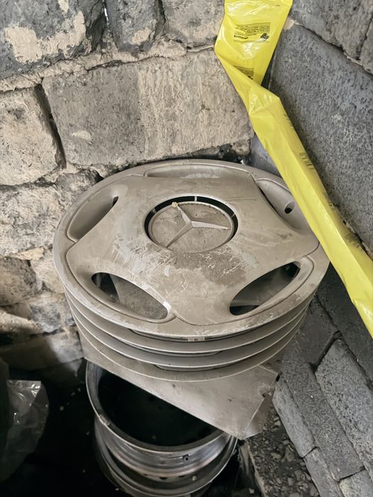 Продам диск с калпаком r16 оригинал
